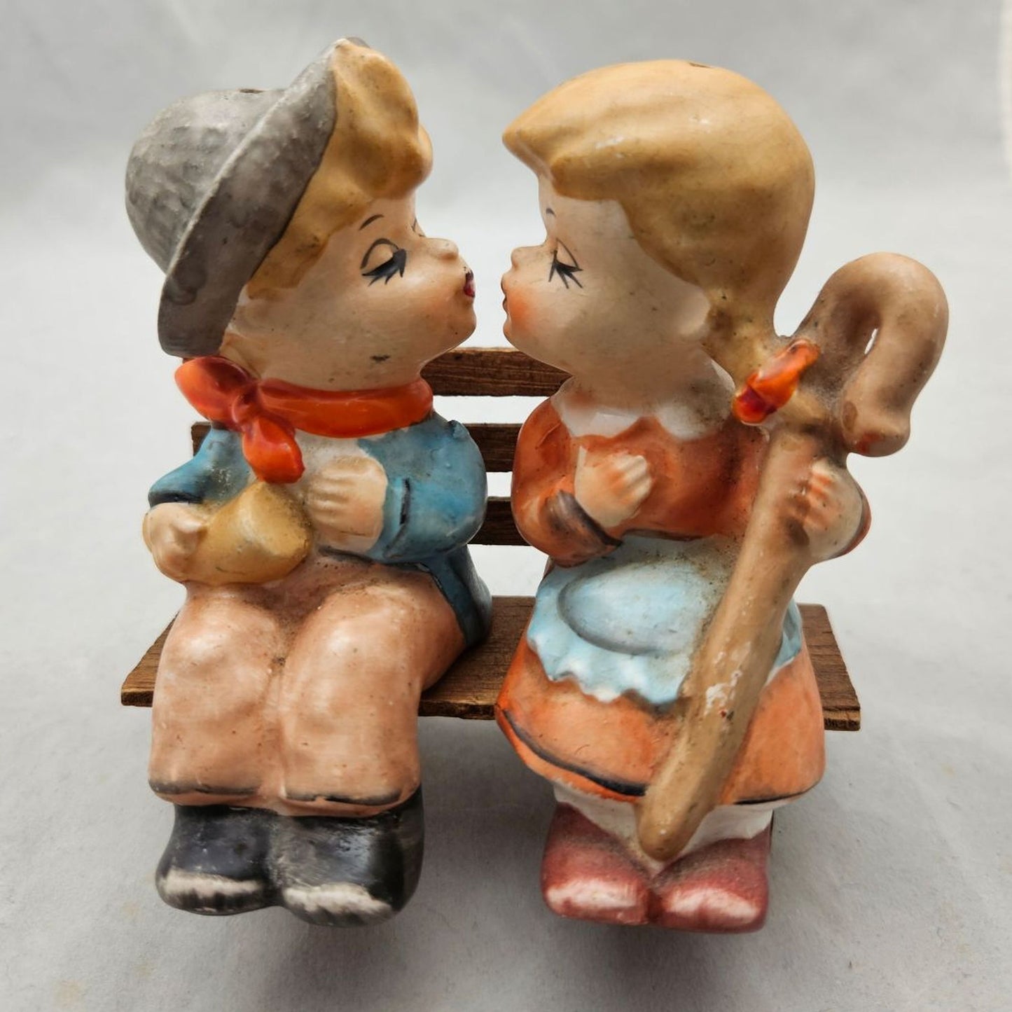 Kissing Boy & Girl on Bench Salt & Pepper Shakers Davar Japan